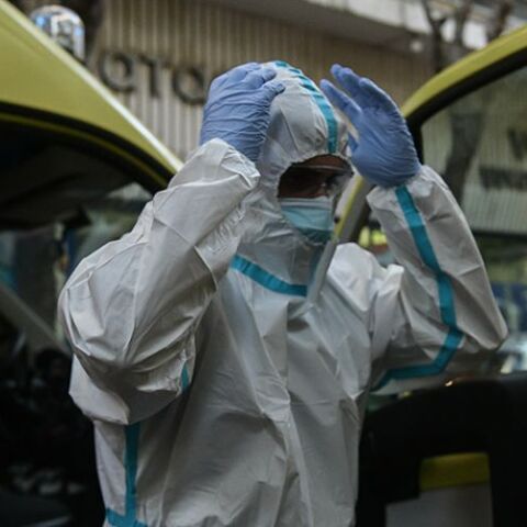 Κορωνοϊός - COVID-19 - Ασθενοφόρο ΕΚΑΒ