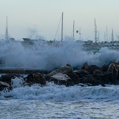 ΚΑΚΟΚΑΙΡΙΑ- ΚΥΜΑΤΑ 