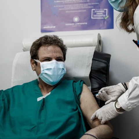 Εμβολιασμός νοσηλευτικού προσωπικού κατά του κορωνοϊού