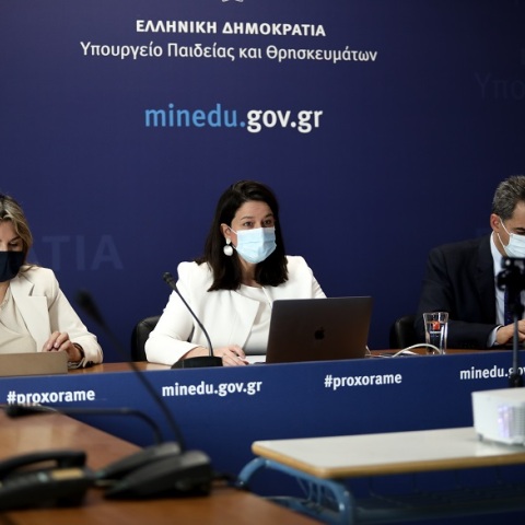 Ζέττα Μακρή, Νίκη Κεραμέως, Άγγελος Συρίγος