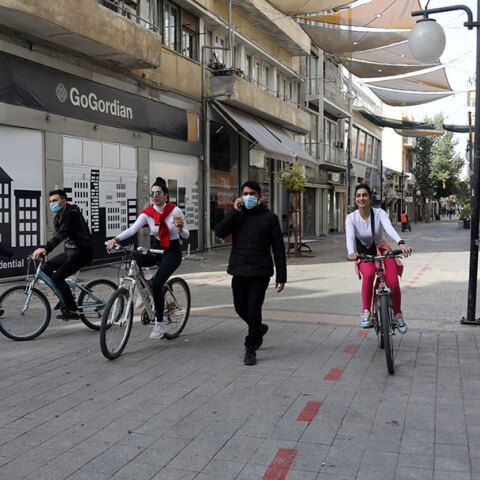 Κορωνοϊός στην Κύπρο: Βόλτα με ποδήλατα στη Λευκωσία εν μέσω lockdown