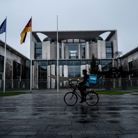 Ποδηλάτης στη Γερμανία εν μέσω lockdown για τον κορωνοϊό