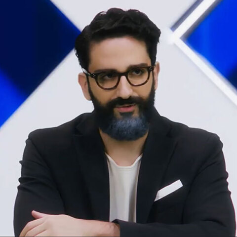 «GNTM, αλλά καλύτερο»: Ο Διονύσης Ατζαράκης ως Άγγελος Μπράτης στην κριτική επιτροπή του ριάλιτι μόδας