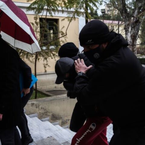 Στον εισαγγελέα βρέθηκαν οι κατηγορούμενοι για την επίθεση στο Μετρό σήμερα  