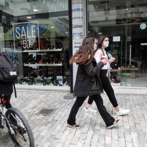 Στιγμιότυπο στην Ερμού 