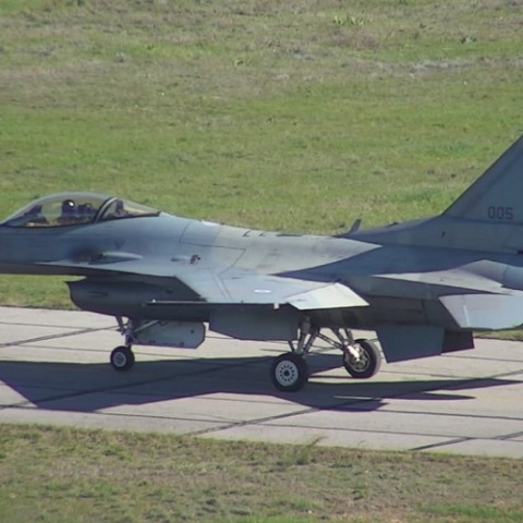 F-16
