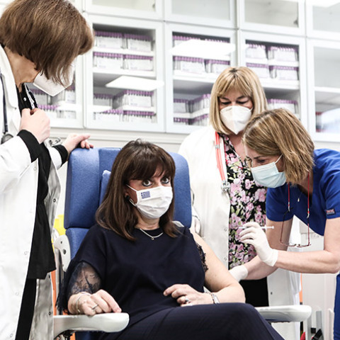 ΕΜΒΟΛΙΑΣΜΟΣ ΤΗΣ ΠτΔ ΚΑΤ. ΣΑΚΕΛΛΑΡΟΠΟΥΛΟΥ ΜΕ ΤΗΝ ΔΕΥΤΕΡΗ ΔΟΣΗ ΤΟΥ ΕΜΒΟΛΙΟΥ ΚΑΤΑ ΤΟΥ ΚΟΡΩΝΟΪΟΥ