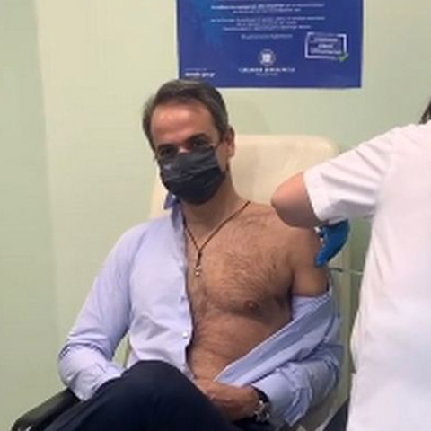 Τη 2η δόση του εμβολίου έκανε ο Κυριάκος Μητσοτάκης 