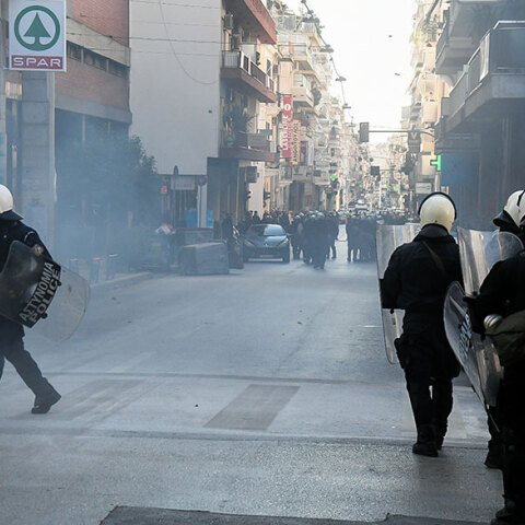 Επεισόδια στην Πάτρα έξω από το κτίριο του πρώην παραρτήματος του Πανεπιστημίου Πατρών