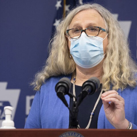 Rachel Levine, η transgender που αναλαμβάνει υφυπουργός Υγείας στην κυβέρνηση του Τζο Μπάιντεν