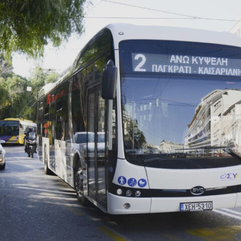 Ηλεκτροκίνητο λεωφορείο στο κέντρο της Αθήνας - Συνεχίζονται τα δοκιμαστικά δρομολόγια