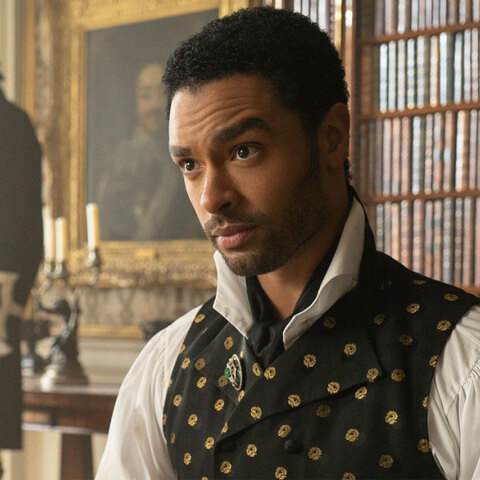 «Bridgerton»: Ο Rege-Jean Page πρωταγωνιστεί στην τηλεοπτική σειρά του Netflix