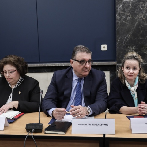 Κορωνοϊός: Ο πρόεδρος του Πανελλήνιου Ιατρικού Συλλόγου, Αθανάσιος Εξαδάκτυλος, επισημαίνει πως «είναι αφέλεια να πιστεύουμε ότι δεν θα υπάρξει τρίτο κύμα» 