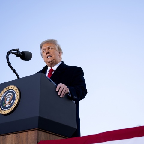 ΗΠΑ: Το 51% των Αμερικανών θέλει να κριθεί ένοχος ο Τραμπ για υποκίνηση εισβολής στο Καπιτώλιο και το 55% να μην του επιτραπεί ξανά η κατοχή αιρετού δικαιώματος