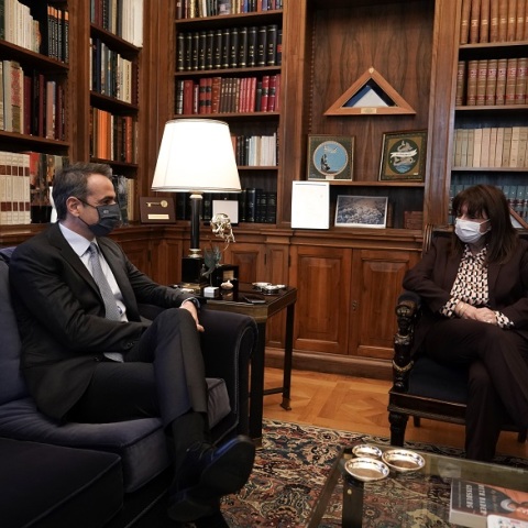 Η ΠτΔ Κατερίνα Σακελλαροπούλου με τον Κυριάκο Μητσοτάκη