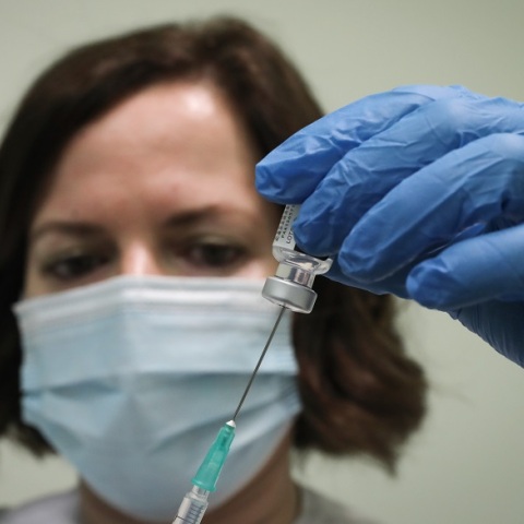 Εμβόλιο - κορωνοϊός