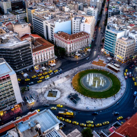 Η πλατεία Ομονοίας με το συντριβάνι