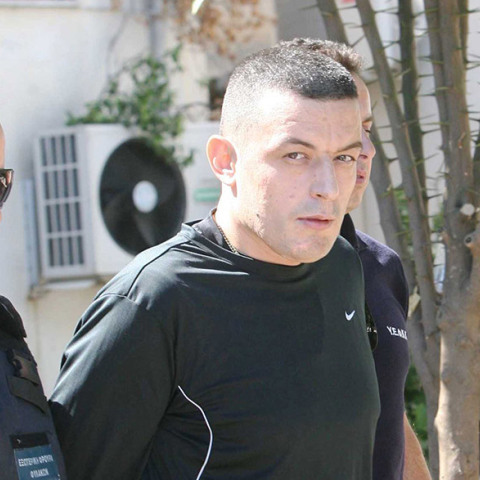 Εικόνα του Αλκέτ Ριζάι από τη δίκη του το 2013 