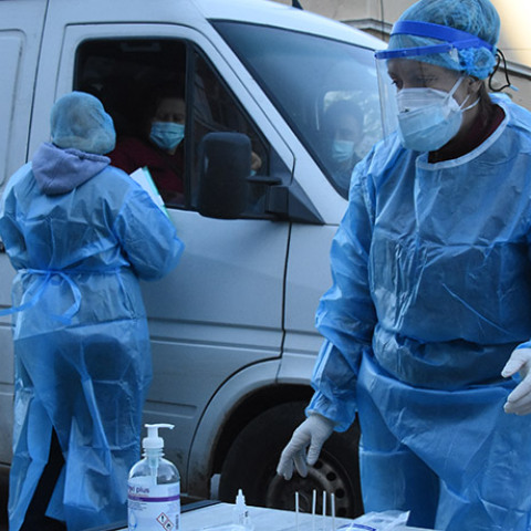  ΑΡΓΟΛΙΔΑ - LOCKDOWN -Διενέργεια drive through rapid tests στο Ναύπλιο