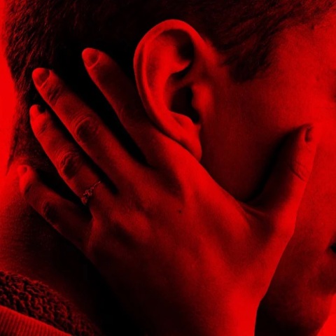 Πόστερ της ταινίας Cherry με τον ηθοποιό Τομ Χόλαντ