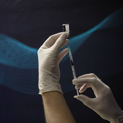 Εμβόλιο - κορωνοϊός