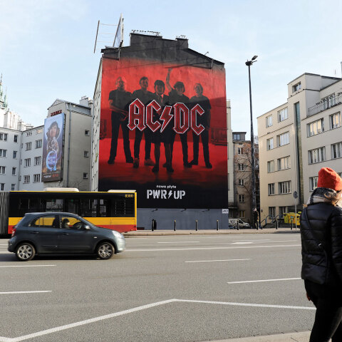 Mural με το συγκρότημα των AC/DC στη Βαρσοβία