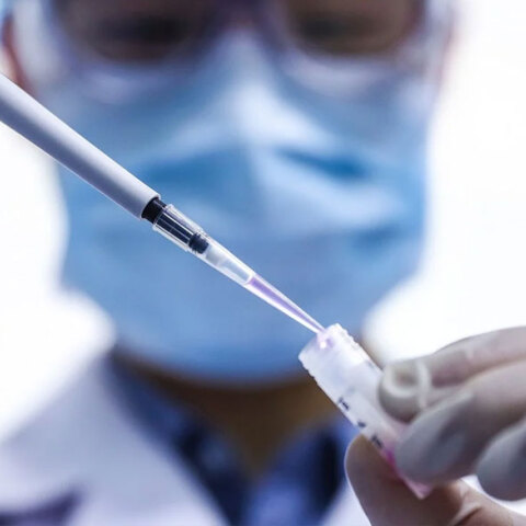 Εμβολιασμός για τον κορωνοϊό με το εμβόλιο Sinopharm