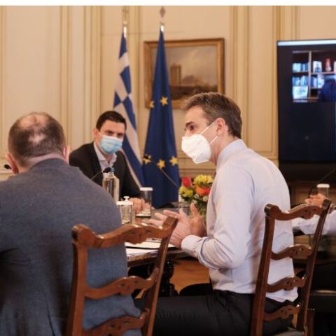 Συνάντηση Μητσοτάκη με επαγγελματίες της εστίασης