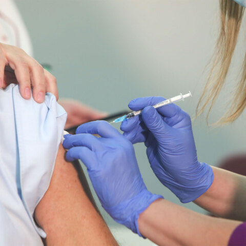 Εμβολιασμός για τον κορωνοϊό στην Ελλάδα