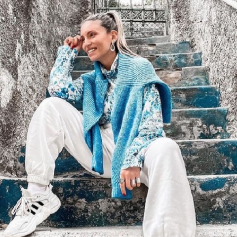 Αθηνά Οικονομάκου