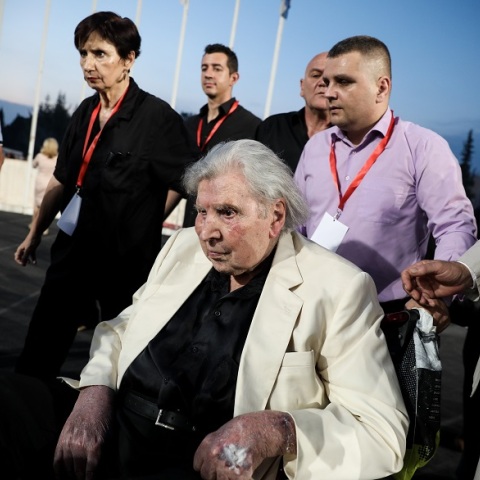 Μίκης Θεοδωράκης