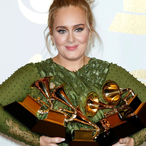 Η τραγουδίστρια Adele