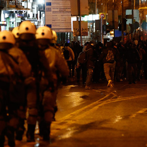 Αστυνομικοί συγκρούονται με διαδηλωτές, κατά τη διάρκεια πανεκπαιδευτικού συλλαλητηρίου κατά του νέου νομοσχεδίου του Υπουργείου Παιδείας που προβλέπει αλλαγές στην τριτοβάθμια εκπαίδευση, Θεσσαλονίκη, Πέμπτη 11 Φεβρουαρίου 2021