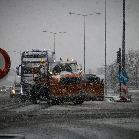 Κακοκαιρία: Πυκνή χιονόπτωση με τη χρήση αλυσίδων να είναι απαραίτητη για τα οχήματα