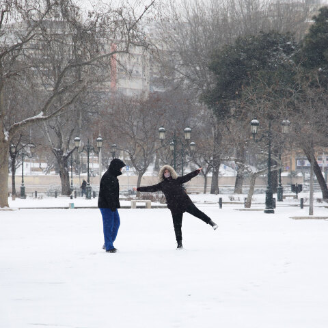 Χιόνια στη Θεσσαλονίκη έφερε η κακοκαιρία «Μήδεια»