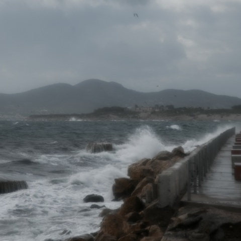 Θυελλώδεις άνεμοι