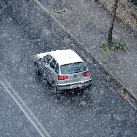 Προβλήματα στην κίνηση των οχημάτων λόγω του χιονιά