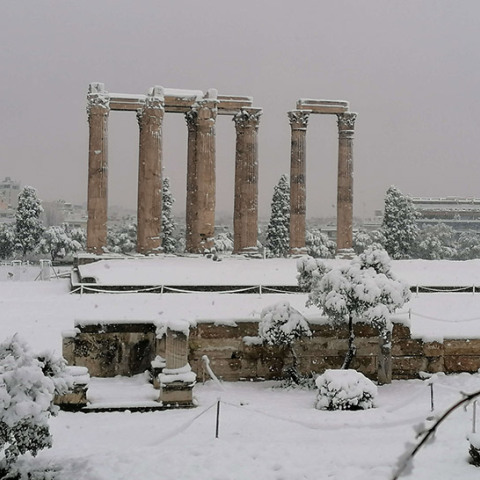 ΚΑΚΟΚΑΙΡΙΑ «ΜΗΔΕΙΑ» ΧΙΟΝΙΣΜΕΝΗ ΠΛΑΚΑ