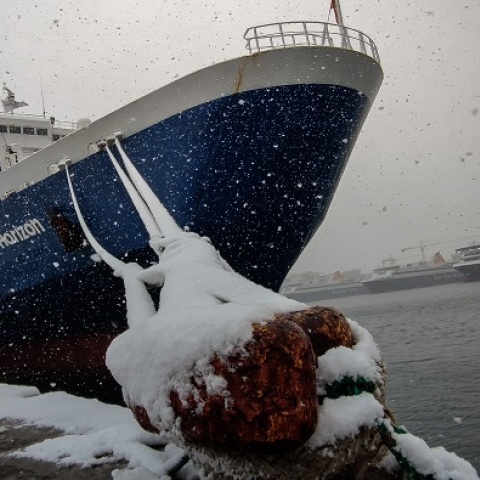 Δεμένα πλοία στο λιμάνι του Πειραιά