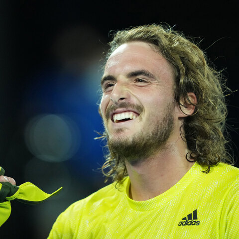 Στέφανος Τσιτσιπάς: Απέκλεισε τον Ράφα Ναδάλ στο Australian Open και γνώρισε την αποθέωση από διεθνή ΜΜΕ