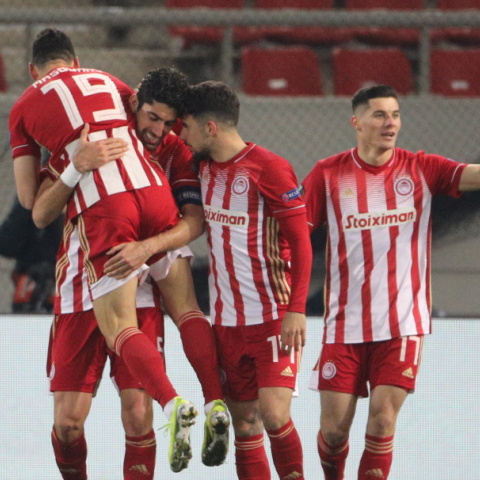 olympiakos-psv.jpg
