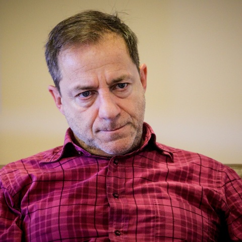 Ραγδαίες εξελίξεις στην υπόθεση του Δημήτρη Λιγνάδη, συνελήφθη ο ηθοποιός – σκηνοθέτης έπειτα από την έκδοση εντάλματος σε βάρος του.