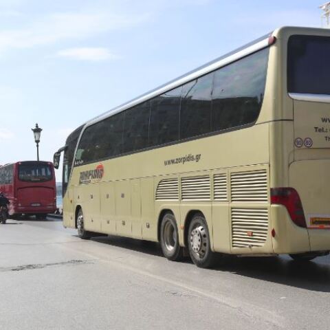 Τουριστικά λεωφορεία 