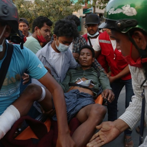 Διαδηλώσεις κατά του πραξικοπήματος στη Μιανμάρ