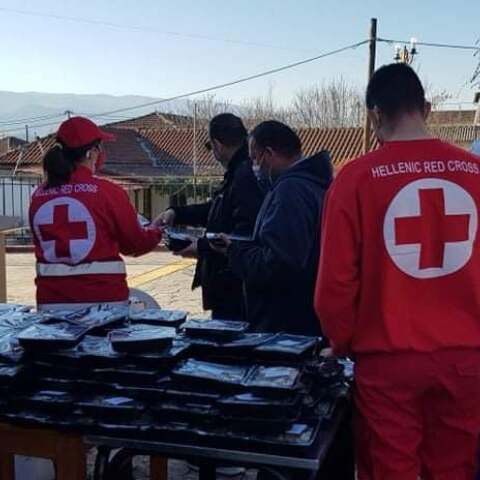 Ο Ερυθρός Σταυρός στις σεισμόπληκτες περιοχές της Ελασσόνας