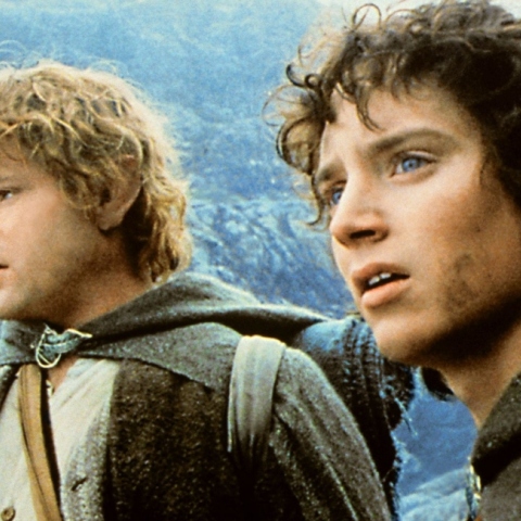 Από αριστερά: O Σον Άστιν και ο Ελάιτζα Γουντ στην ταινία «Ο Άρχοντας των Δαχτυλιδιών»