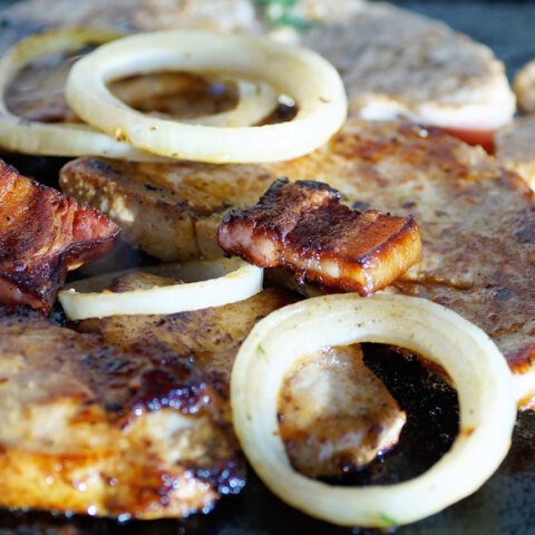 Τσικνοπέμπτη 2021 - Φαγητό σε ψησταριά (ΦΩΤΟ ΑΡΧΕΙΟΥ)