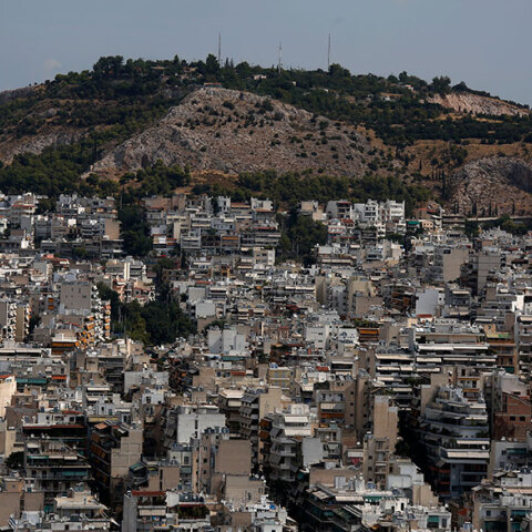 «Εξοικονομώ - Αυτονομώ»: 80.000 κτίρια αναβαθμίζονται ενεργειακά μέσα στο 2021