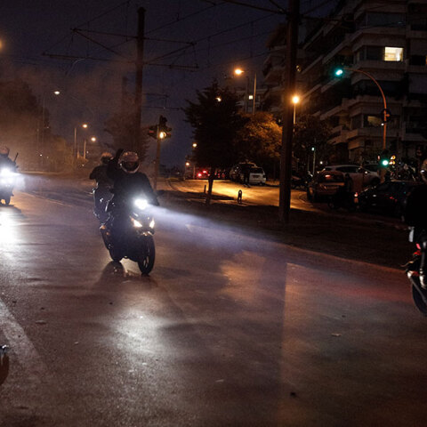 Αστυνομικοί της ΔΙ.ΑΣ στη Νέα Σμύρνη - Νέα επεισόδια και χημικά