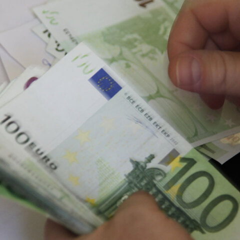 Χαρτονομίσματα ευρώ - «Τρέχει» η Επιστρεπτέα Προκαταβολή 6 και συνεχίζονται οι πληρωμές σε δικαιούχους